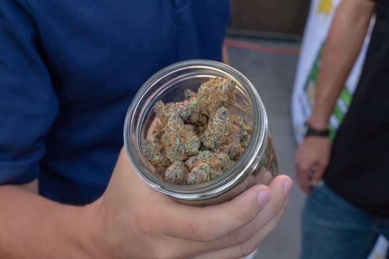 London’s vibrant vape culture has made the city a hotspot for THC vape enthusiasts